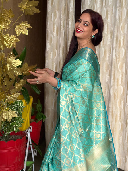 Reena Dwivedi In Banarsi Saree. Available In 6 Colours.