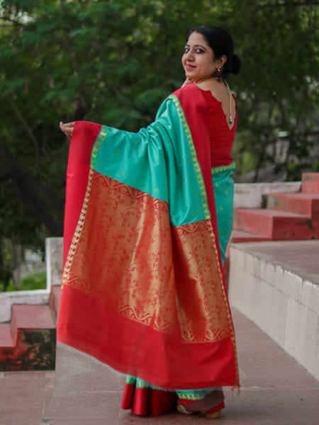 Ramya Pathak In Traditional Garad-Korial Bengali Silk Saree With Contrast Pallu. Available In 2 Colours.