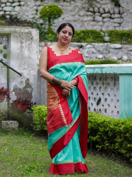 Ramya Pathak In Traditional Garad-Korial Bengali Silk Saree With Contrast Pallu. Available In 2 Colours.