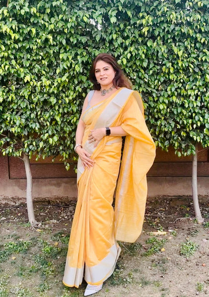 Naveena Kapoor In Linen Saree. Available In 2 Colours.