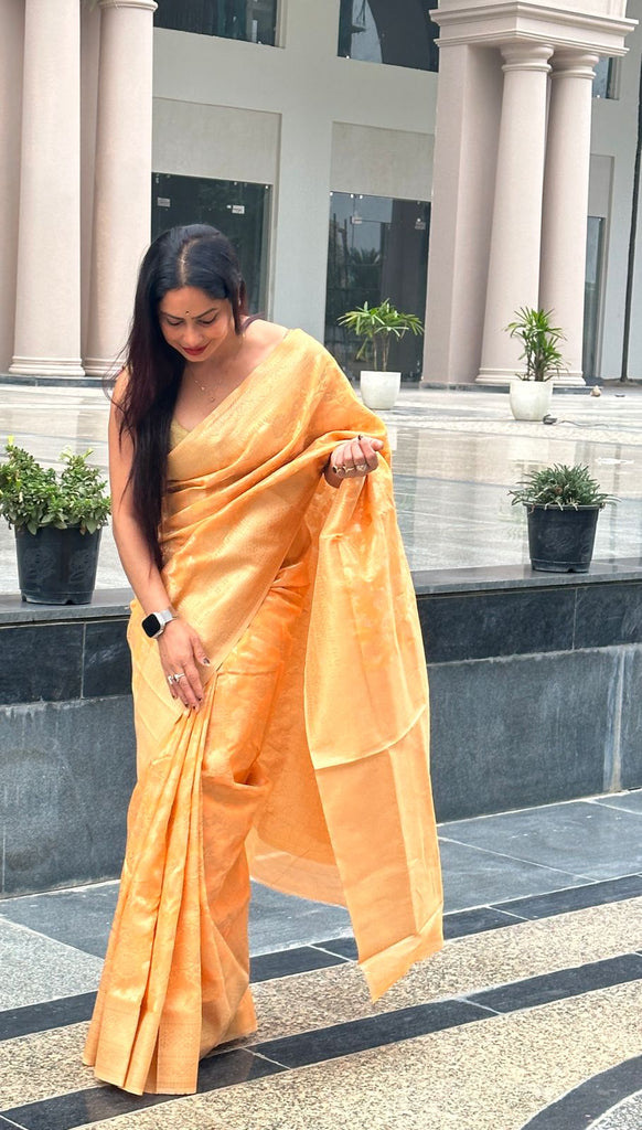 Buy Linen Sarees Online in India | Myntra