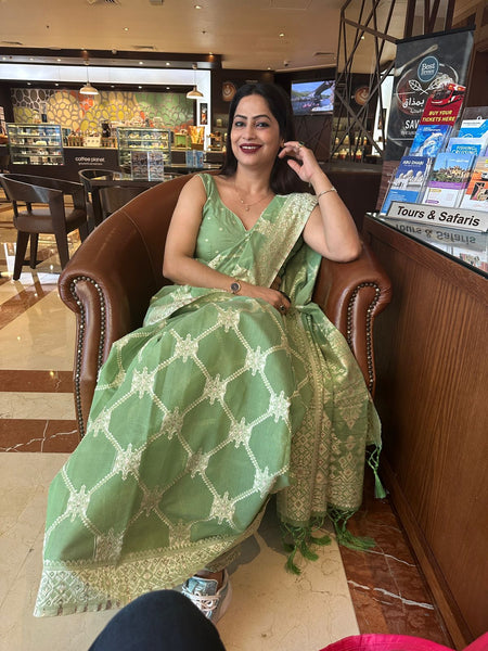 Reena Dwivedi In Banarsi Blended Cotton Silk Saree. Available In 4 Colours.