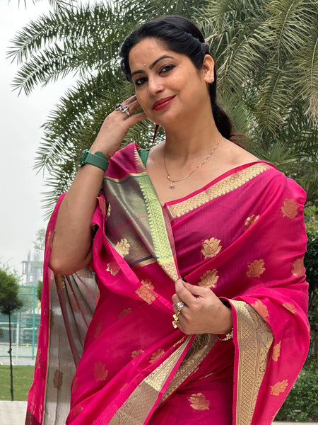 Reena Dwivedi In Designer Linen Saree With Zari Pallu. Available In 2 Colours