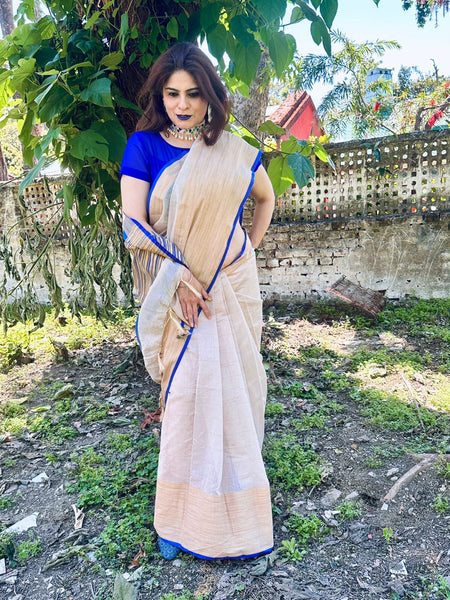 Naveena Kapoor In Blended Linen Saree. Available In 5 Different Palla And Border Colours.