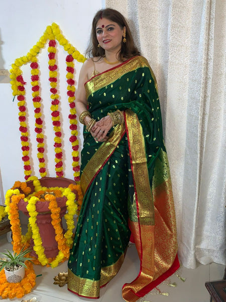 Naveena Kapoor In Banarsi Silk Saree. Available In 3 Colours.