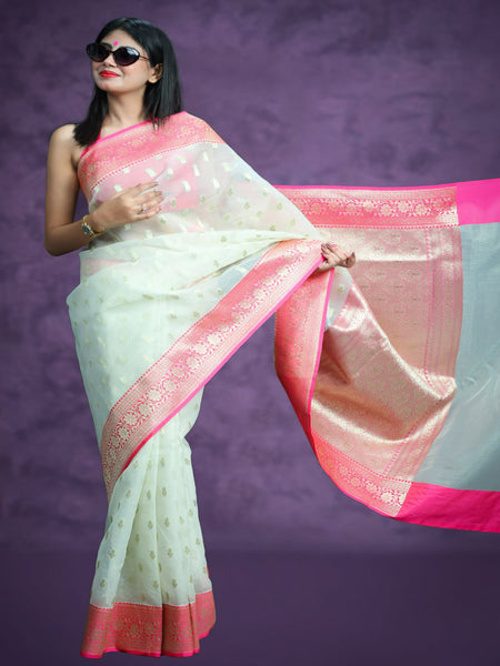 Shiksha Raghuvanshi In Kota Doria Silk Saree With Contrast Pallu. Available in 2 colours.