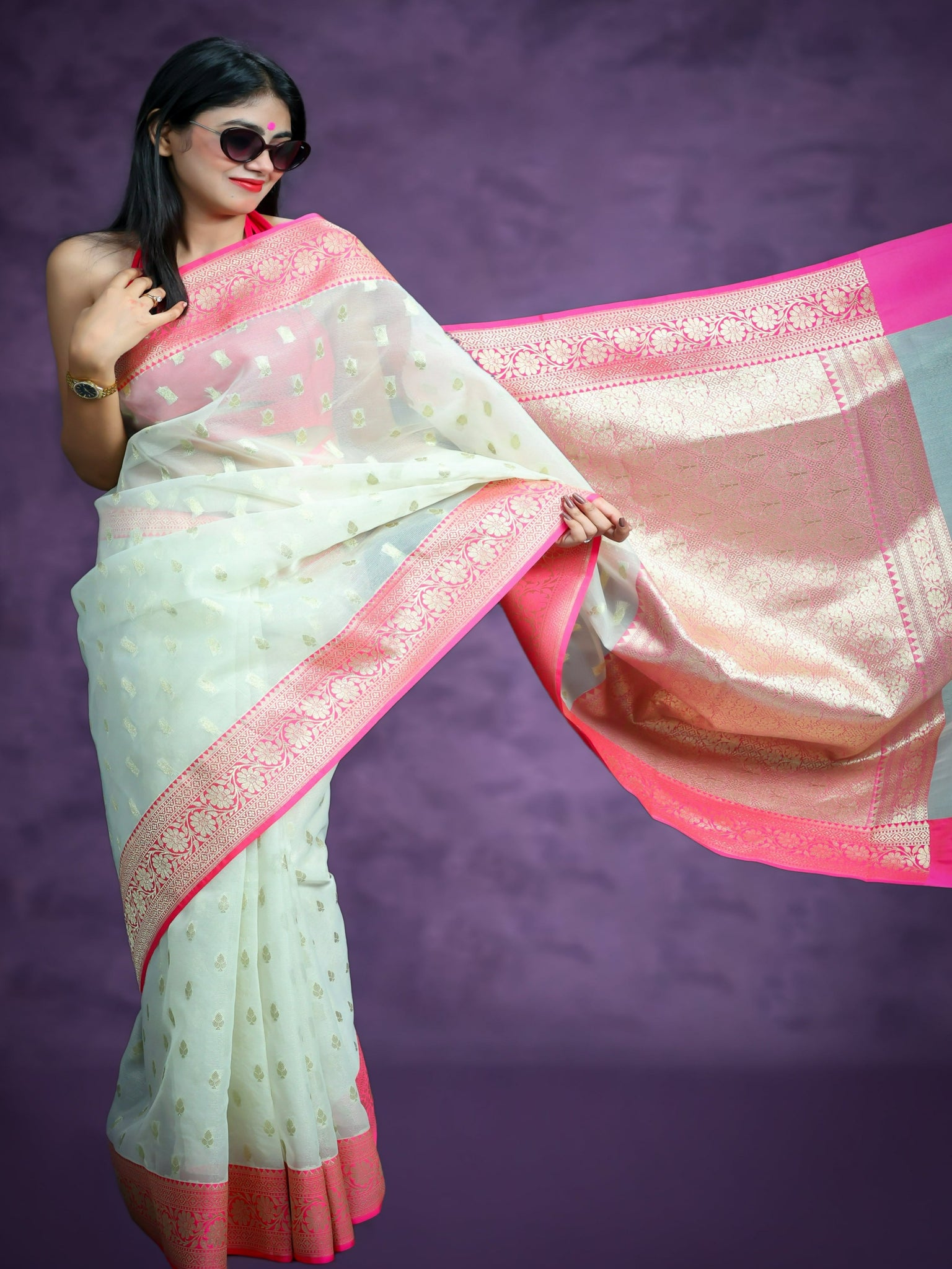 Reena Dwivedi In Kota Doria Saree. Available In 2 Colours.