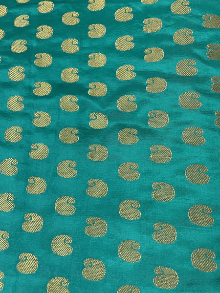 Komal Kandoi In Banarsi Silk Saree. Available In 7 colours.