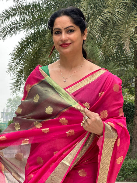 Reena Dwivedi In Designer Linen Saree With Zari Pallu. Available In 2 Colours