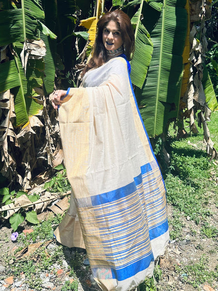 Naveena Kapoor In Blended Linen Saree. Available In 5 Different Palla And Border Colours.