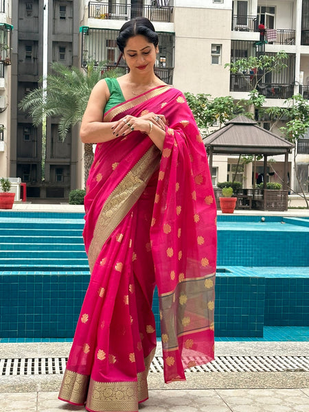 Reena Dwivedi In Designer Linen Saree With Zari Pallu. Available In 2 Colours