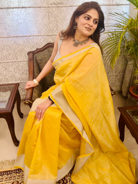 Naveena Kapoor In Linen Saree. Available In 2 Colours.