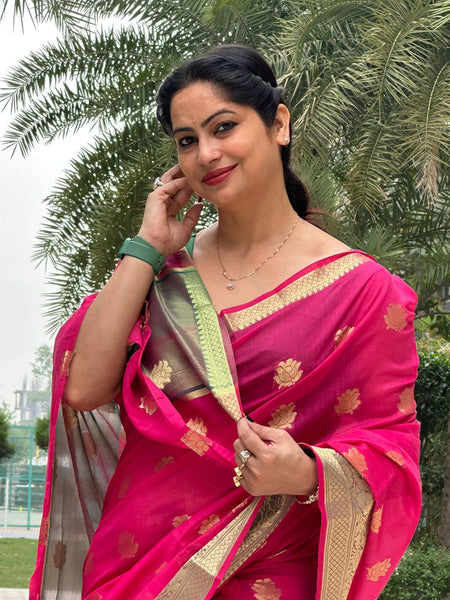 Reena Dwivedi In Designer Linen Saree With Zari Pallu. Available In 2 Colours